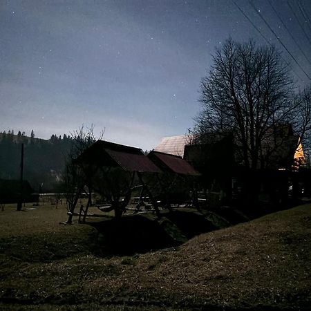 Hotel Gostynna Rodyna Izki Zewnętrze zdjęcie