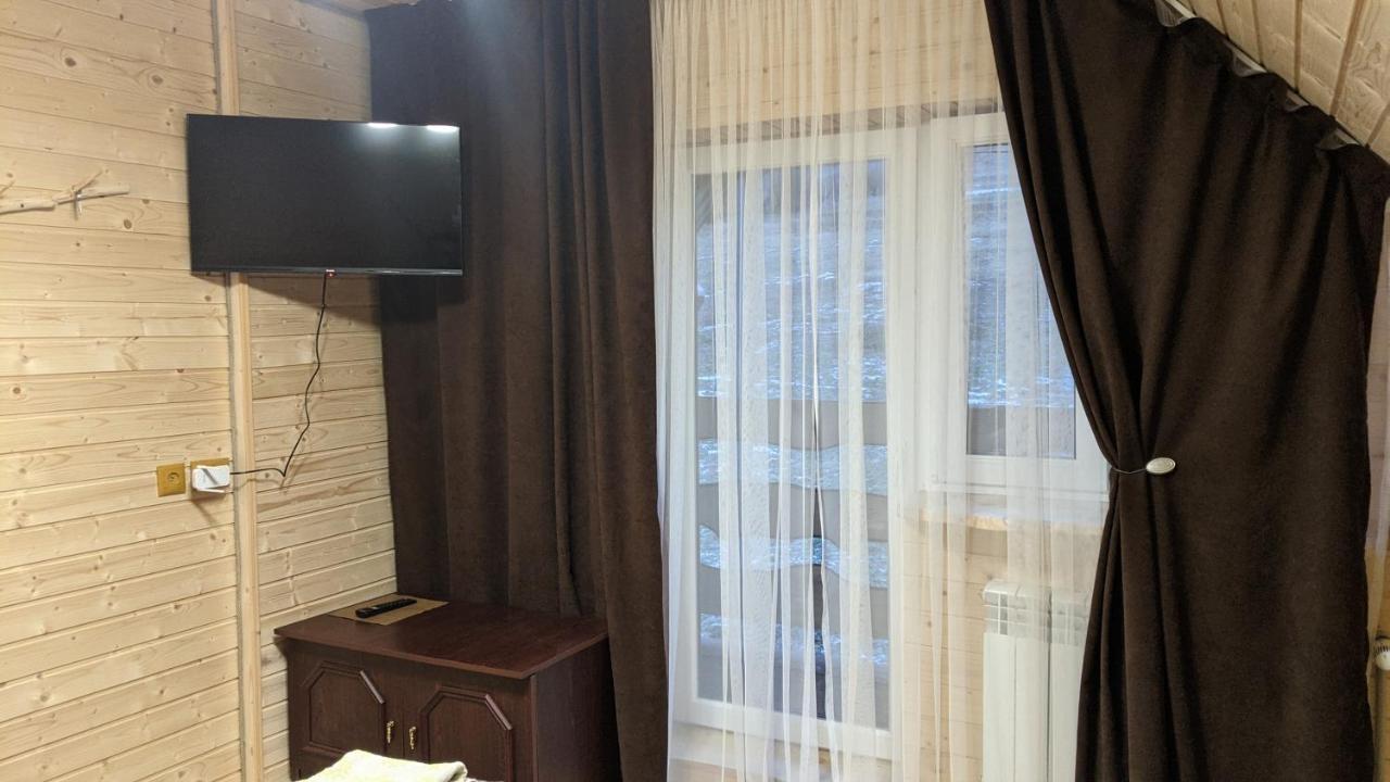 Hotel Gostynna Rodyna Izki Zewnętrze zdjęcie