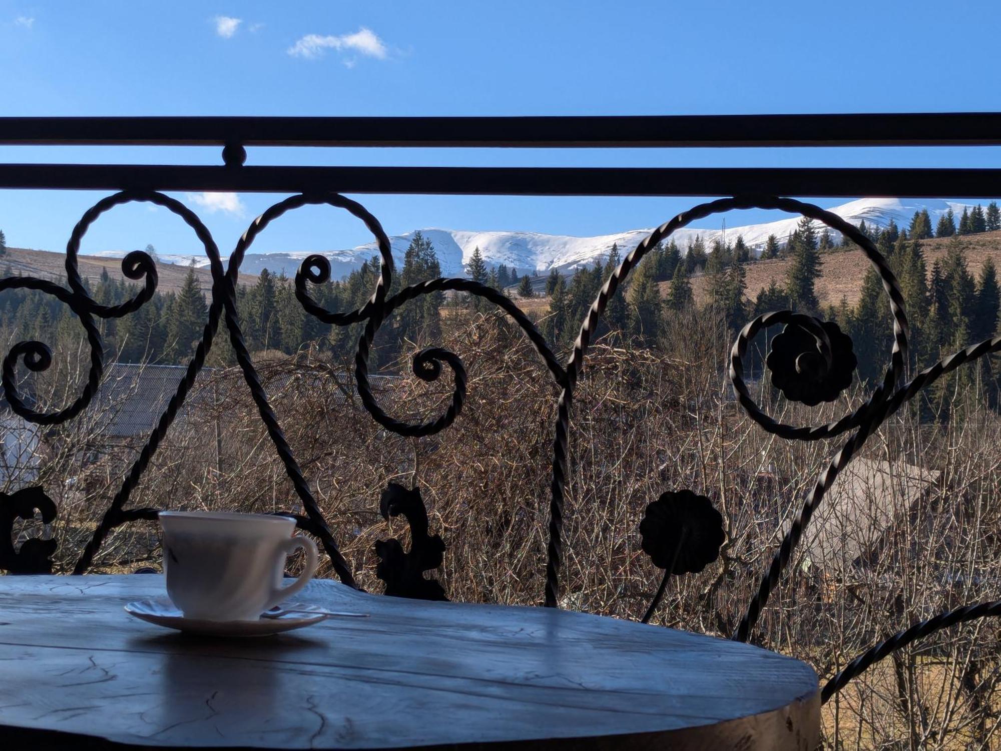 Hotel Gostynna Rodyna Izki Zewnętrze zdjęcie