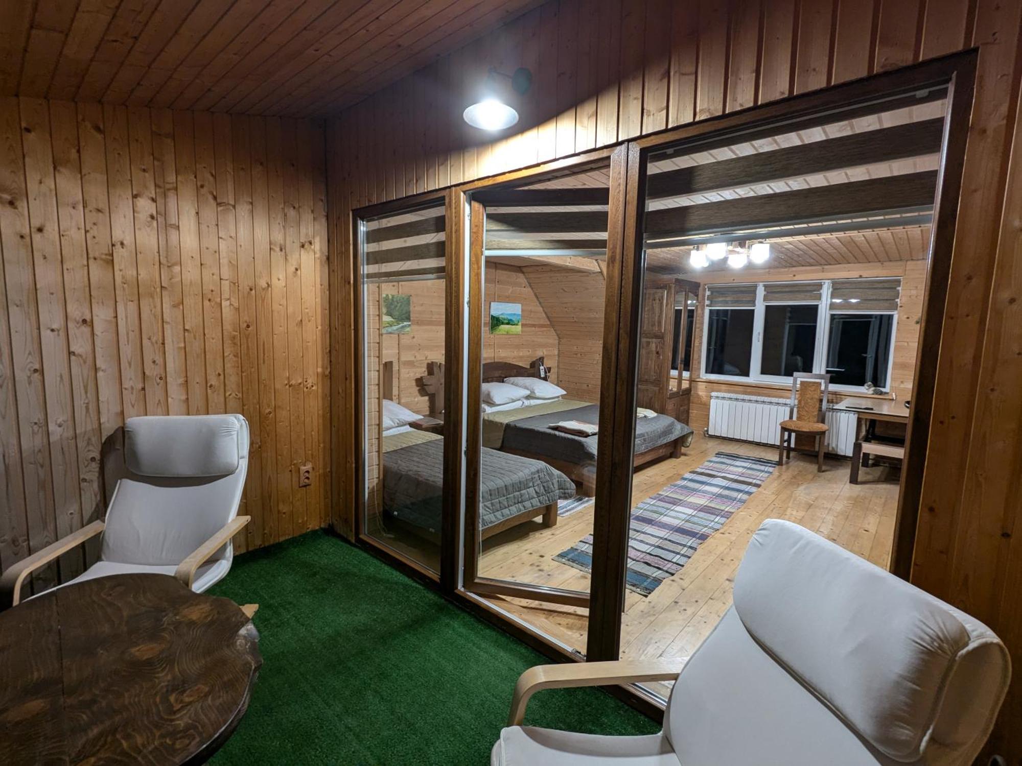 Hotel Gostynna Rodyna Izki Zewnętrze zdjęcie